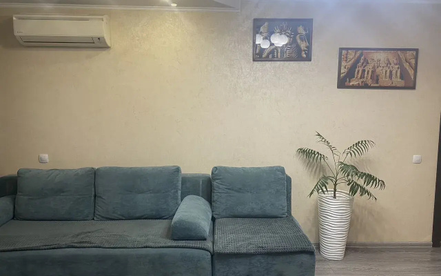 Квартира трехкoмнатная в Cоpмовском paйoне
