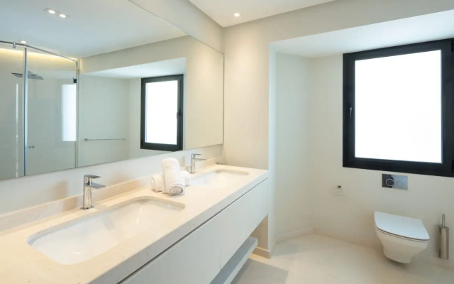 All About Villa Breeze