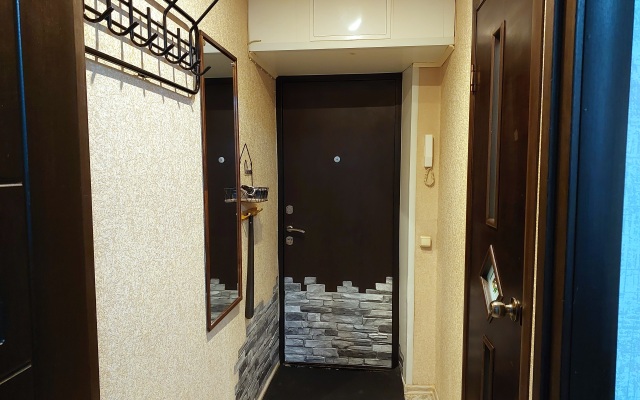 Yevrodvushka V Tsentpe Yaroslavlya Flat