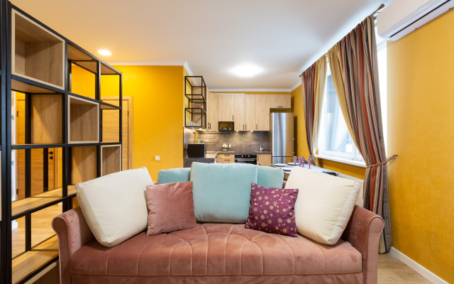 LuxHoll Flat