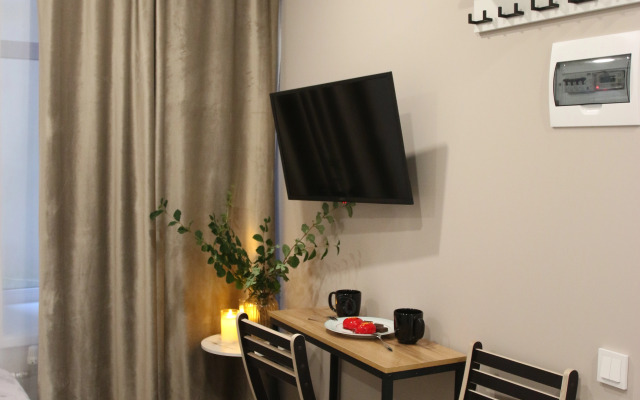 Uyutnie u Metro Chkalovskaya Apartment
