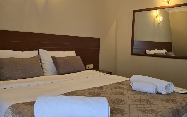 Ritsa Hotel