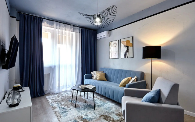 Квартира на Владимира Жириновского 1 (Лазурный уголок)