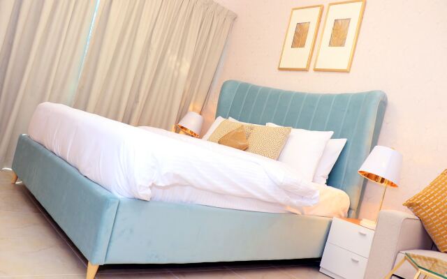 Cosmos Living - Goldcrest Views1 Apartments