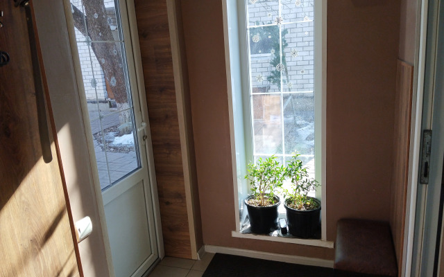 S Saunoj Vishnyovyij Sad Guest House