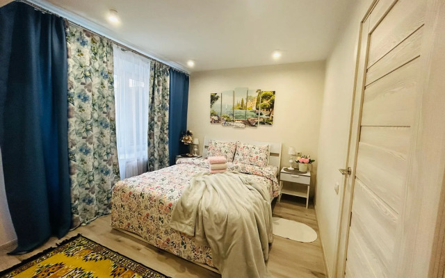 Квартира GoldApart Качалинская 9