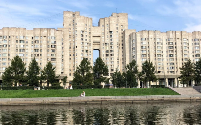 Biznes-Apart Gavan Smolenki Flat