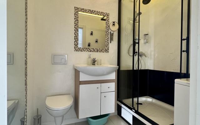 3-komnatnaya Zoya Apart v tsentre u Nizhnego ozera Flat