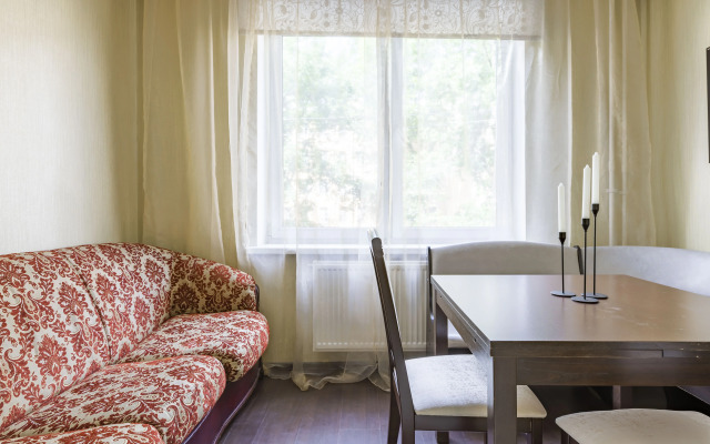 Apartment 3 Bedrooms 2 Bathrooms 8 Guests