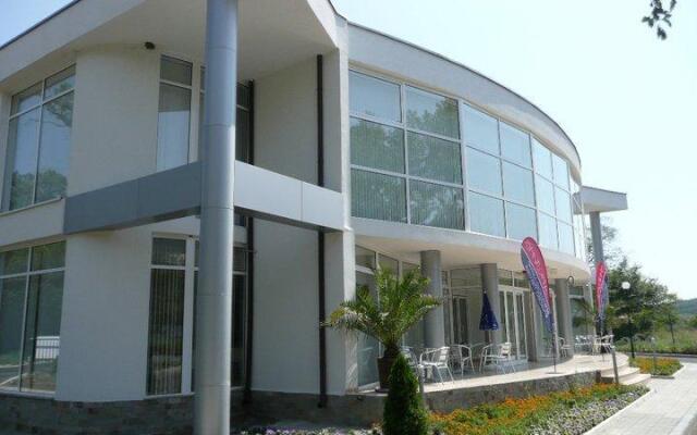 Arkutino Hotel
