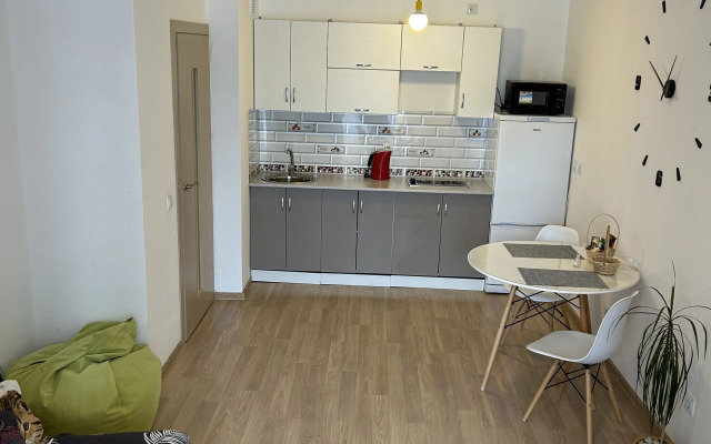 Квартира Студия рядом с бассейном и спортивным комплексом