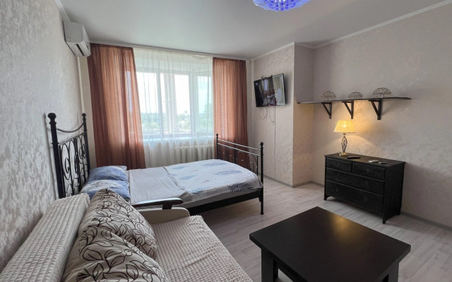 V Novom Elitnom Dome V Tsentre Goroda Flat