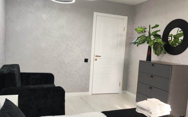 Tryoshka S Vidom Na Rybnuyu Derevnyu Flat