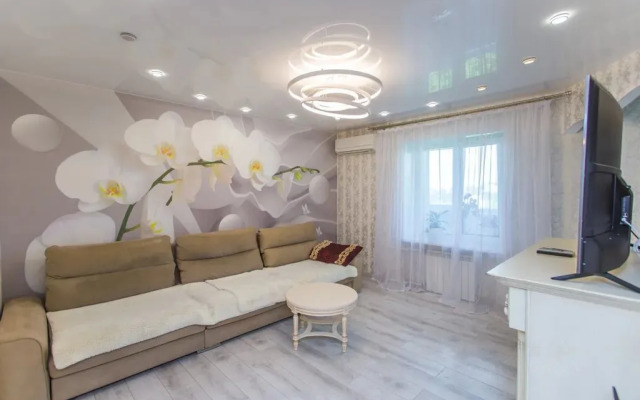 Na Prospekte Krasnogo Znameni 91 Flat