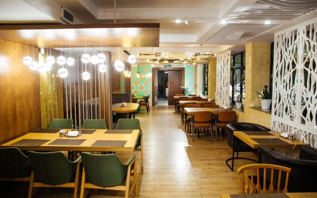 Kazzhol Hotel
