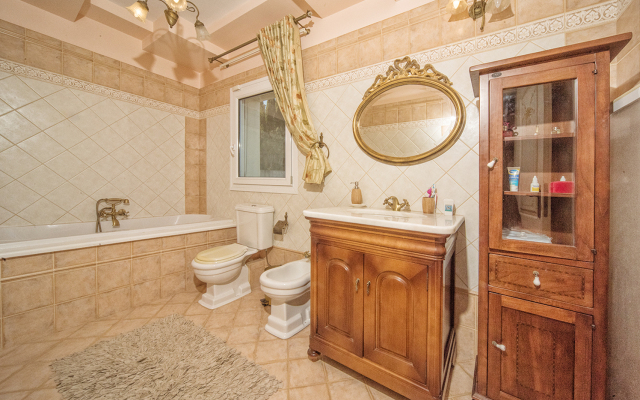 Ellania Villa