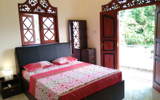 White Elephant Villa & Restaurant Mini-hotel