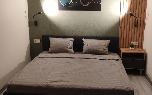 Premium Flat