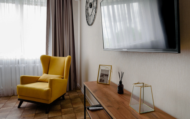 Dlya Vas Na Komissarova Apartments