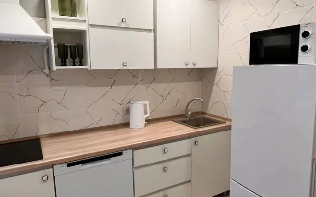 Krasivaya Trekhkomnatnaya V Tsentre Permi Flat
