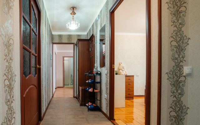 Апартаменты Семейные с Балконом и Красивым Видом в Тырнаузе от Квартирукинг