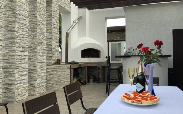 Meri-Tel Guest House