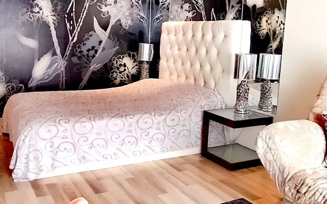 Апартаменты Романтика в центре Нижнего