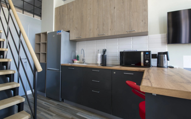 167 Stilnaya Studiya S Vidom Na Gory Flat