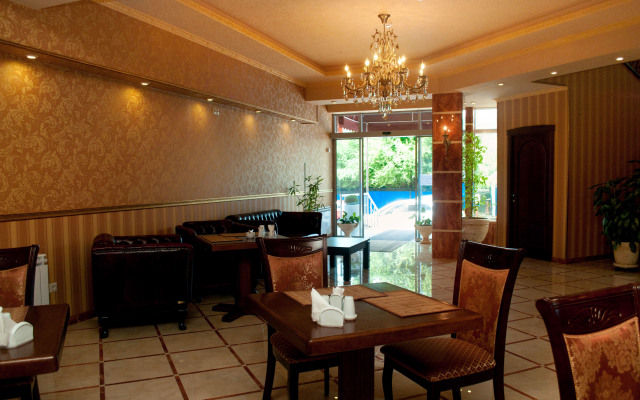 New Astoria Hotel