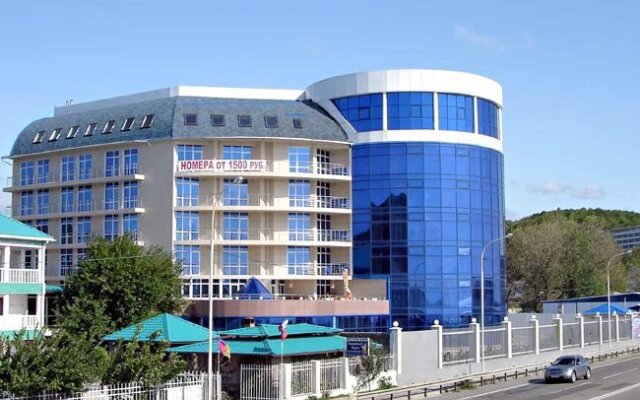 Crystal Apart Hotel