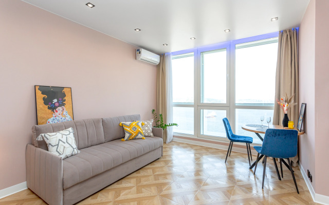 Апартаменты с витражом