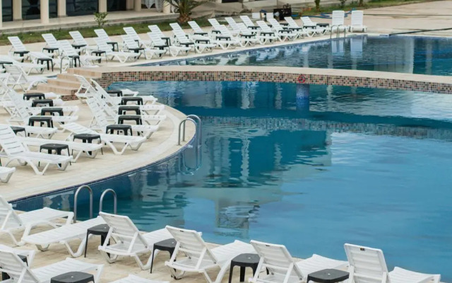 Golden Beach By Sham Baku Hotel