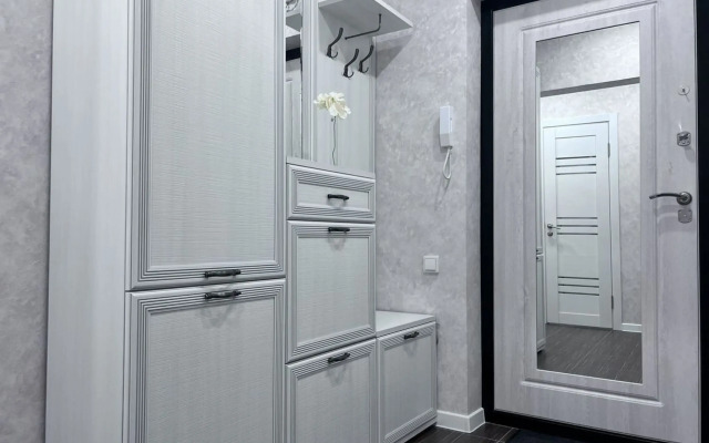 Na Solnechnom Bulvare, 8k2 Flat