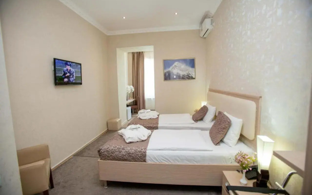 Rustaveli Palace Hotel