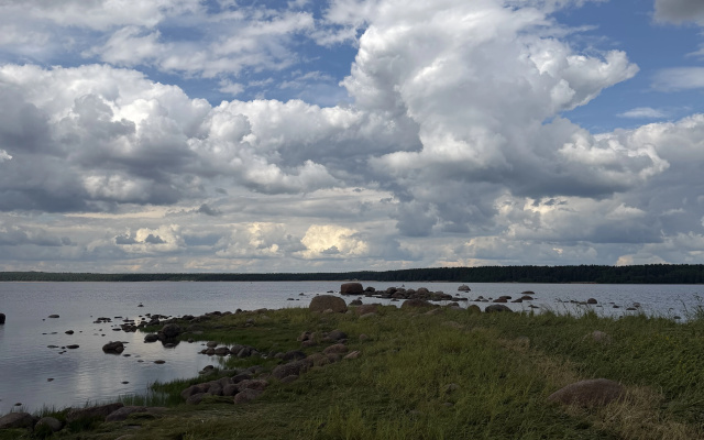 Частный дом Красивый домик на берегу моря