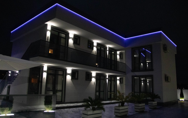 Vzlyot Guest House