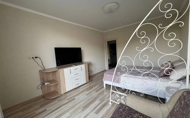 Дайкири — апартаменты с панорамными окнами и видом на озеро Тихое