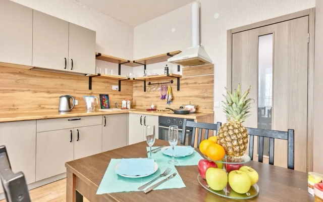 Sovremennaya Komfortnaya Yevrodvushka Na 21 Etazhe Apartments