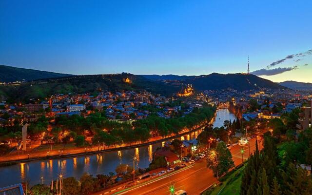 Sheraton Grand Tbilisi Metechi Palace Hotel