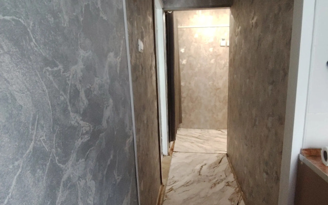 Yermak Neftyaniki Flat
