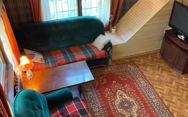 Частный дом Дом у реки в английском стиле