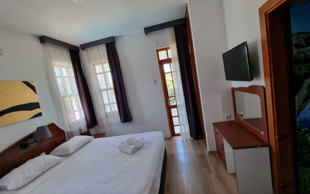 Şima Hotel