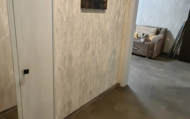 Квартира студия на Строителей с видом на ТЦ Планета