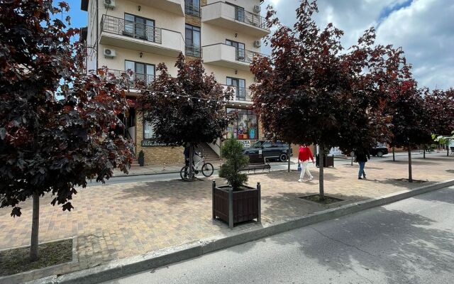 De Paris Guest House