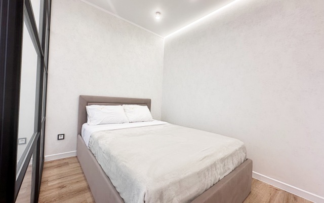 Апартаменты 1-к около ТЦ Парк Хаус