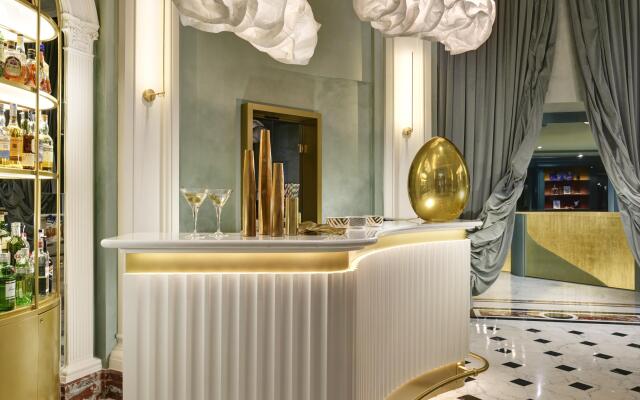 Leon's Place Hotel