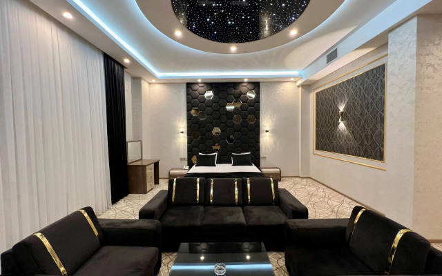 Royal Mansion Hotel