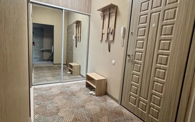 Uyutnaya I Bolshaya Kvartira-Studiya Flat