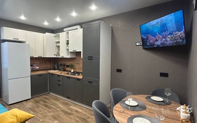 Uyutnaya Dizaynerskaya Kvartira Flat