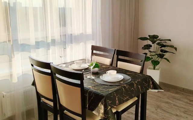 Studiya + Spalnya v Parkovom na 4 gostey Flat